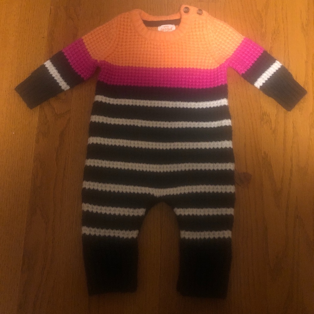 Cute baby sweater romper 0-3 months